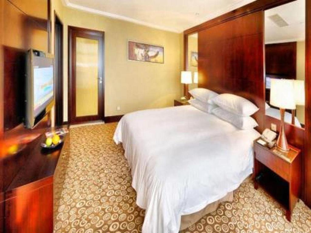 ננג'ינג Golden Eagle Summit Hotel Downtown מראה חיצוני תמונה